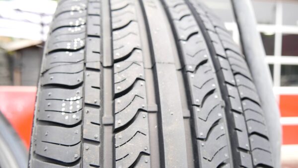 185/55R15 82V YH12 JINYU