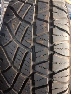 michelinlatitudecrossv2detamanopequeno-jpeg 255/65R16 109T LATITUDE CROSS MICHELIN